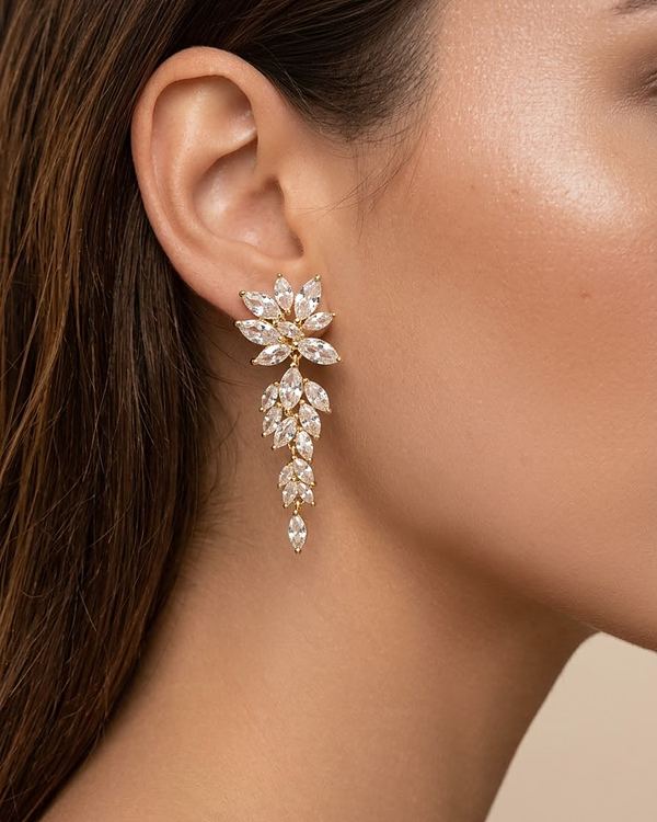 Aretes de fiesta flor en cascada