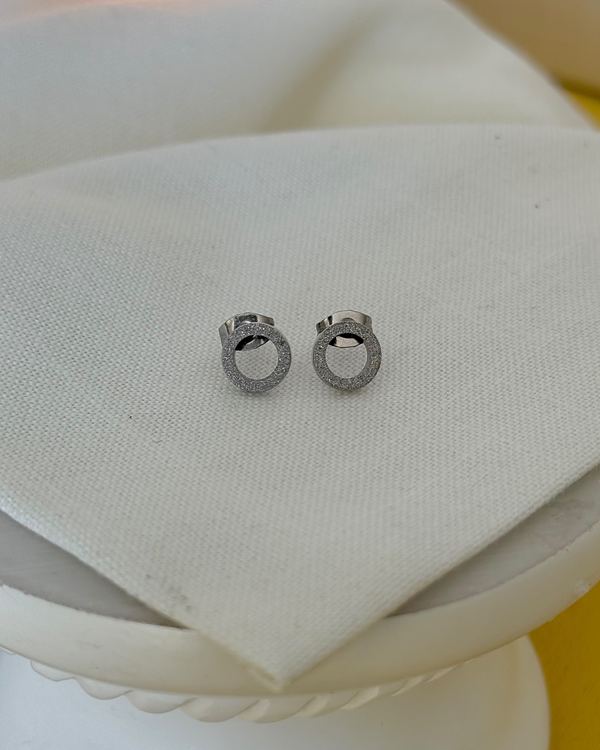 Aretes circulares de uso diario