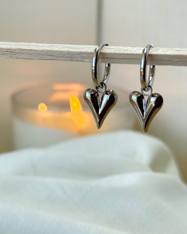 Aretes chunky corazón colgante